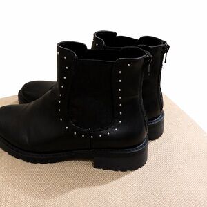 NWOT BLACK BOOTS